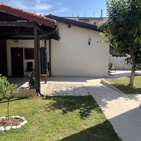 Small House Nea In City Center-With Free Parking Pula Exterior photo