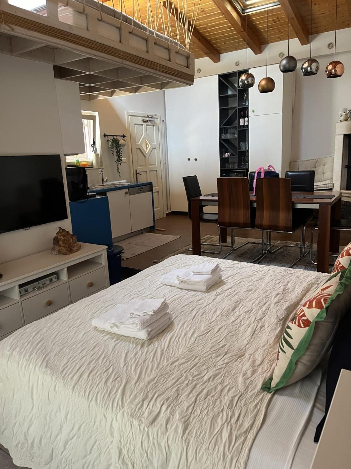 Small House Nea In City Center-With Free Parking Pula Exterior photo